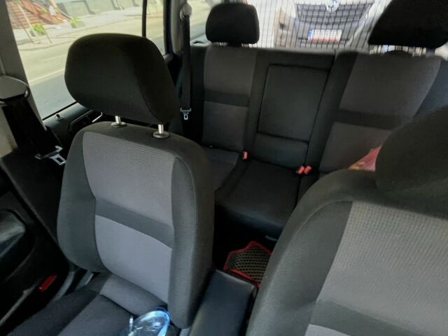 Синий Фольксваген Гольф, объемом двигателя 1.4 л и пробегом 245 тыс. км за 4000 $, фото 9 на Automoto.ua