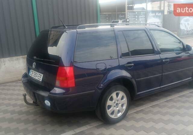 Синий Фольксваген Гольф, объемом двигателя 1.6 л и пробегом 285 тыс. км за 4300 $, фото 2 на Automoto.ua