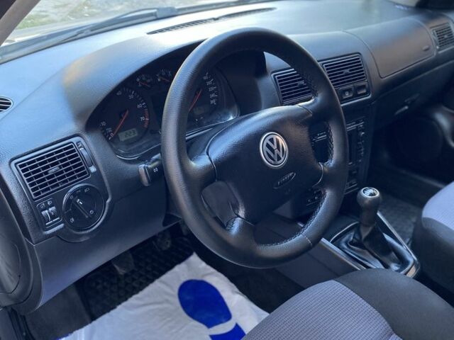 Синий Фольксваген Гольф, объемом двигателя 1.6 л и пробегом 211 тыс. км за 4550 $, фото 8 на Automoto.ua