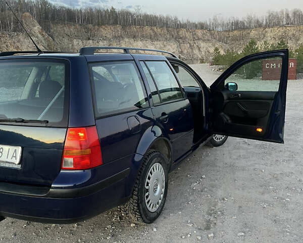 Синій Фольксваген Гольф, об'ємом двигуна 1.6 л та пробігом 240 тис. км за 3500 $, фото 2 на Automoto.ua