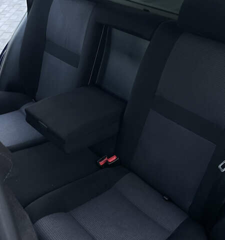 Синій Фольксваген Гольф, об'ємом двигуна 1.6 л та пробігом 260 тис. км за 3500 $, фото 9 на Automoto.ua