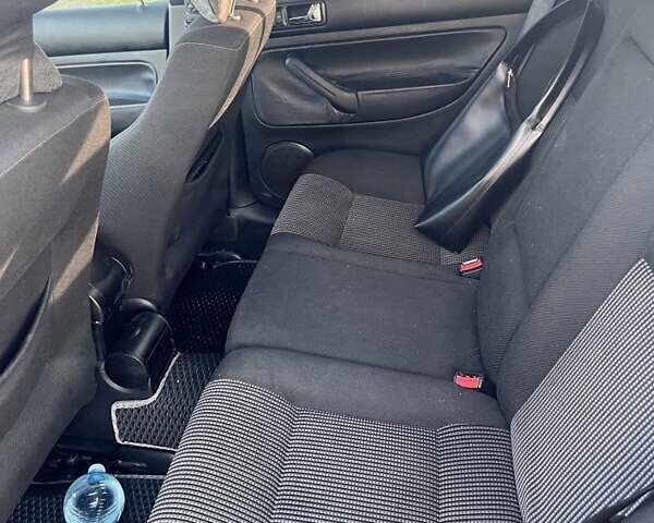 Синий Фольксваген Гольф, объемом двигателя 1.9 л и пробегом 332 тыс. км за 4000 $, фото 5 на Automoto.ua