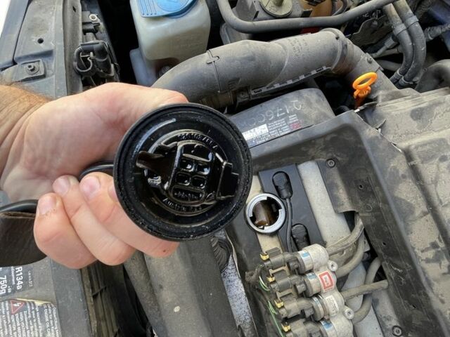 Синий Фольксваген Гольф, объемом двигателя 1.4 л и пробегом 245 тыс. км за 4000 $, фото 16 на Automoto.ua