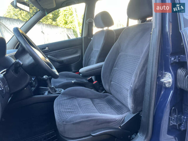 Синій Фольксваген Гольф, об'ємом двигуна 2 л та пробігом 401 тис. км за 2700 $, фото 20 на Automoto.ua