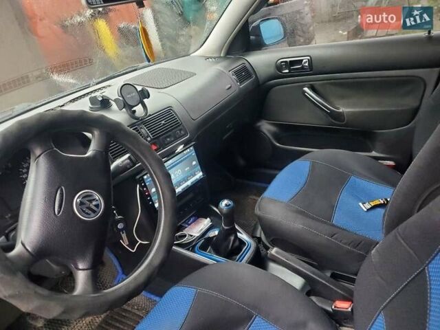 Синий Фольксваген Гольф, объемом двигателя 1.9 л и пробегом 380 тыс. км за 4000 $, фото 3 на Automoto.ua