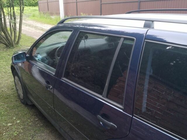 Синий Фольксваген Гольф, объемом двигателя 1.6 л и пробегом 400 тыс. км за 2850 $, фото 2 на Automoto.ua