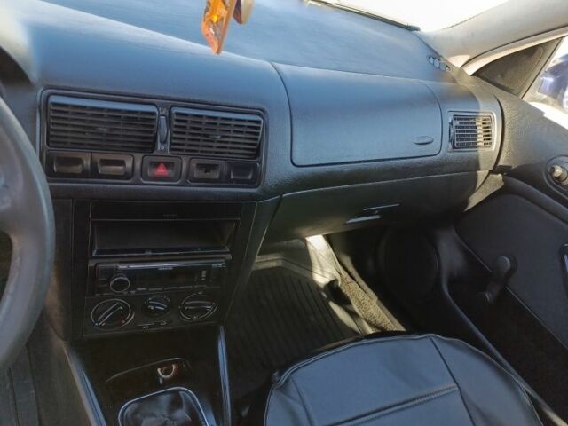 Синий Фольксваген Гольф, объемом двигателя 1.9 л и пробегом 290 тыс. км за 3499 $, фото 3 на Automoto.ua