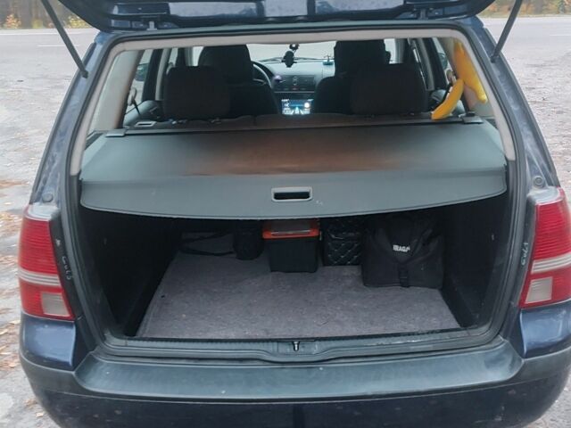 Синий Фольксваген Гольф, объемом двигателя 1.6 л и пробегом 297 тыс. км за 3300 $, фото 7 на Automoto.ua