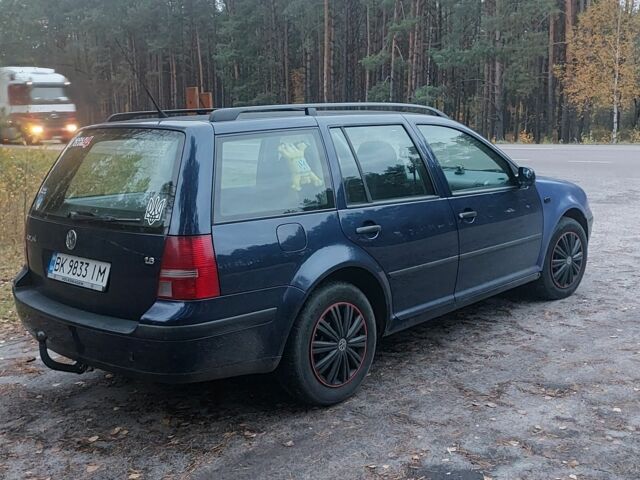 Синий Фольксваген Гольф, объемом двигателя 1.6 л и пробегом 297 тыс. км за 3300 $, фото 5 на Automoto.ua