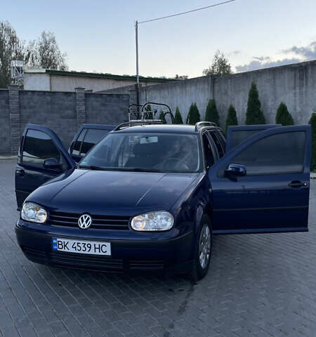 Синій Фольксваген Гольф, об'ємом двигуна 1.6 л та пробігом 260 тис. км за 3500 $, фото 5 на Automoto.ua