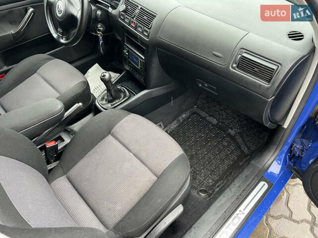 Синій Фольксваген Гольф, об'ємом двигуна 1.6 л та пробігом 248 тис. км за 4790 $, фото 20 на Automoto.ua