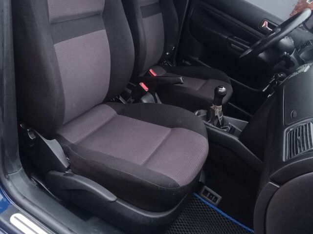 Фольксваген Гольф 2000 у Вінниці на Automoto.ua Синій Фольксваген Гольф, об'ємом двигуна 1.6 л та пробігом 260 тис. км за 3350 $, фото 11 на Automoto.ua