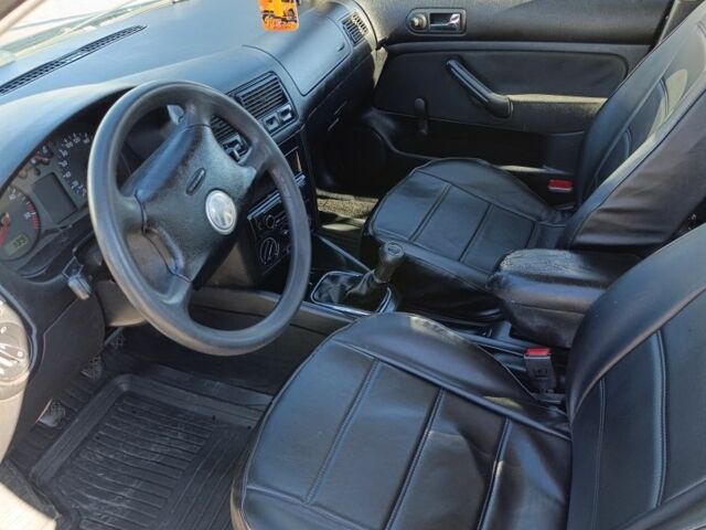 Синий Фольксваген Гольф, объемом двигателя 1.9 л и пробегом 290 тыс. км за 3499 $, фото 4 на Automoto.ua