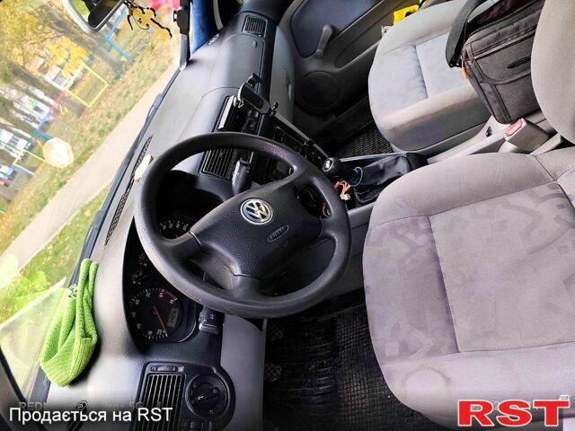 Синий Фольксваген Гольф, объемом двигателя 1.4 л и пробегом 230 тыс. км за 4800 $, фото 6 на Automoto.ua