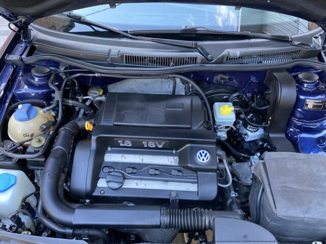 Синий Фольксваген Гольф, объемом двигателя 1.6 л и пробегом 211 тыс. км за 4550 $, фото 16 на Automoto.ua