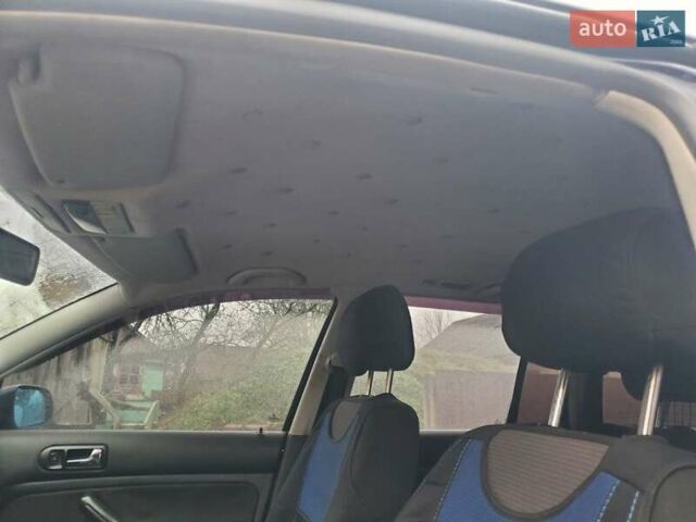 Синий Фольксваген Гольф, объемом двигателя 1.9 л и пробегом 380 тыс. км за 4000 $, фото 4 на Automoto.ua