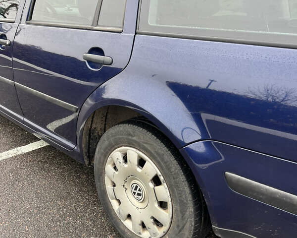 Синий Фольксваген Гольф, объемом двигателя 1.6 л и пробегом 275 тыс. км за 4200 $, фото 2 на Automoto.ua