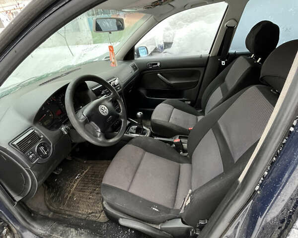 Синий Фольксваген Гольф, объемом двигателя 1.98 л и пробегом 369 тыс. км за 3600 $, фото 6 на Automoto.ua