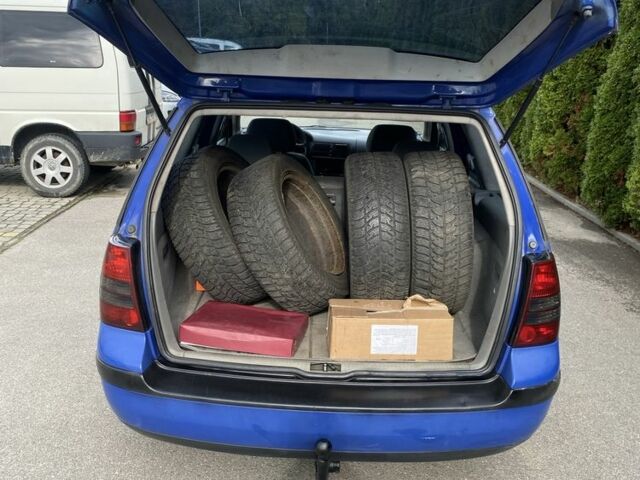 Синий Фольксваген Гольф, объемом двигателя 1.9 л и пробегом 380 тыс. км за 2100 $, фото 7 на Automoto.ua