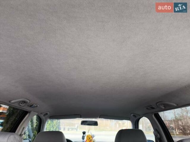 Синий Фольксваген Гольф, объемом двигателя 1.6 л и пробегом 302 тыс. км за 3650 $, фото 15 на Automoto.ua