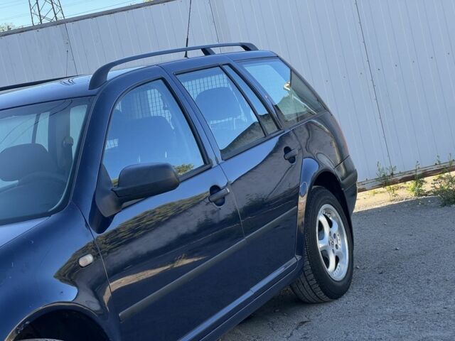 Синій Фольксваген Гольф, об'ємом двигуна 2 л та пробігом 300 тис. км за 2700 $, фото 5 на Automoto.ua