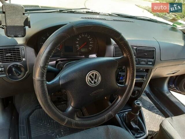 Синій Фольксваген Гольф, об'ємом двигуна 1.4 л та пробігом 400 тис. км за 3500 $, фото 2 на Automoto.ua