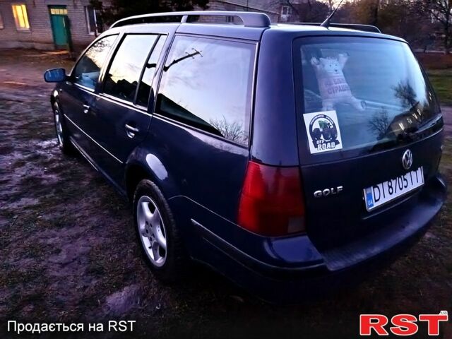 Синий Фольксваген Гольф, объемом двигателя 1.9 л и пробегом 321 тыс. км за 3300 $, фото 2 на Automoto.ua