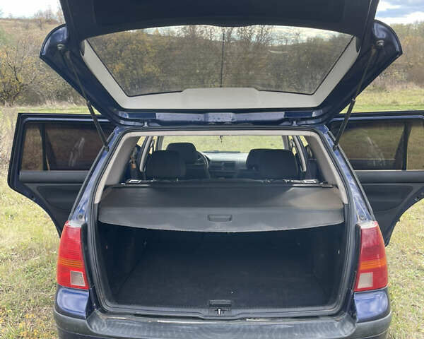 Фольксваген Гольф 2000 у Томашполе на Automoto.ua Синій Фольксваген Гольф, об'ємом двигуна 1.6 л та пробігом 260 тис. км за 4300 $, фото 5 на Automoto.ua