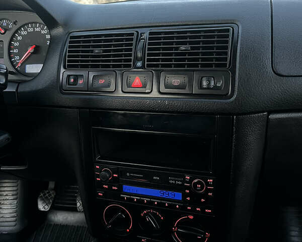 Синій Фольксваген Гольф, об'ємом двигуна 1.6 л та пробігом 240 тис. км за 3500 $, фото 11 на Automoto.ua