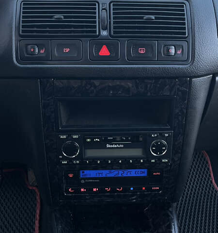 Синій Фольксваген Гольф, об'ємом двигуна 1.6 л та пробігом 260 тис. км за 3500 $, фото 8 на Automoto.ua