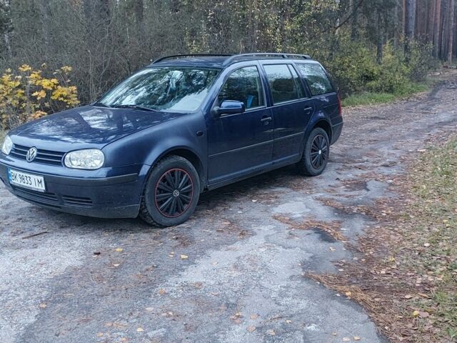 Синий Фольксваген Гольф, объемом двигателя 1.6 л и пробегом 297 тыс. км за 3300 $, фото 1 на Automoto.ua