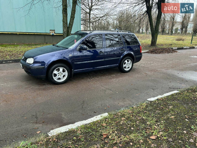 Синий Фольксваген Гольф, объемом двигателя 1.9 л и пробегом 352 тыс. км за 4099 $, фото 3 на Automoto.ua