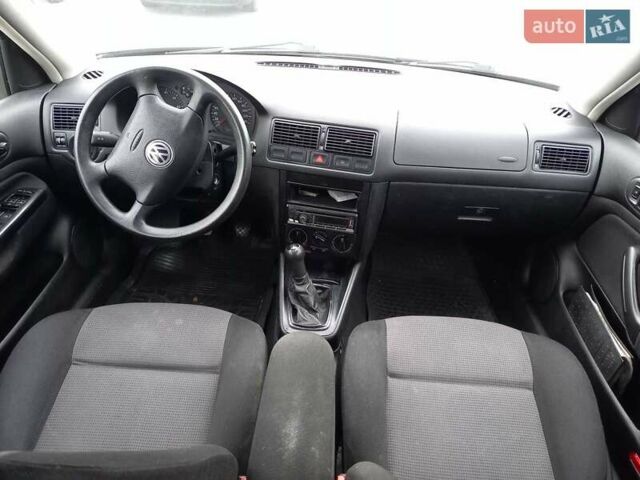 Синій Фольксваген Гольф, об'ємом двигуна 1.6 л та пробігом 258 тис. км за 4000 $, фото 14 на Automoto.ua