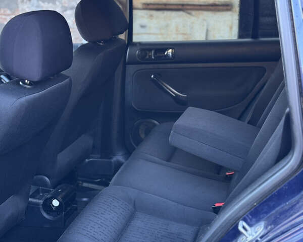 Синій Фольксваген Гольф, об'ємом двигуна 1.4 л та пробігом 404 тис. км за 3250 $, фото 52 на Automoto.ua