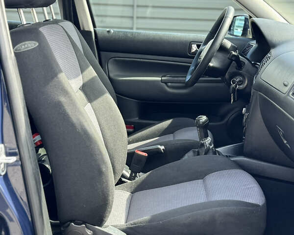 Синій Фольксваген Гольф, об'ємом двигуна 1.6 л та пробігом 249 тис. км за 5199 $, фото 31 на Automoto.ua