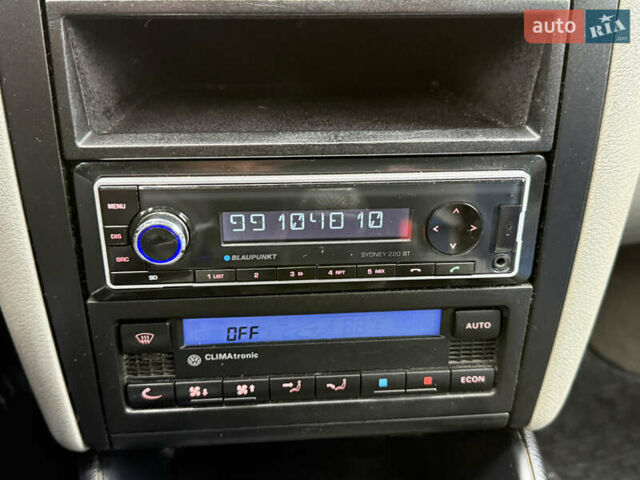 Синий Фольксваген Гольф, объемом двигателя 1.4 л и пробегом 236 тыс. км за 3900 $, фото 36 на Automoto.ua