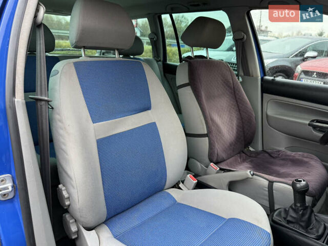 Синий Фольксваген Гольф, объемом двигателя 1.4 л и пробегом 236 тыс. км за 3900 $, фото 18 на Automoto.ua