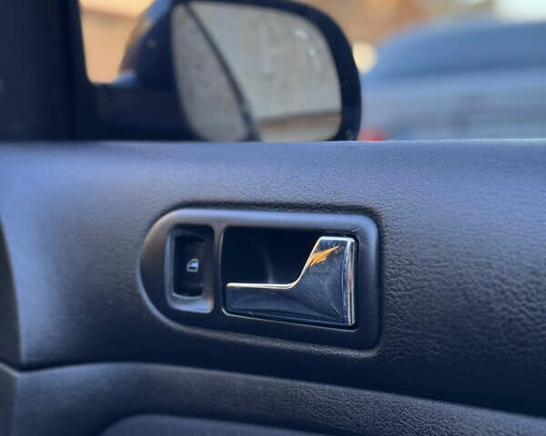 Синій Фольксваген Гольф, об'ємом двигуна 1.4 л та пробігом 404 тис. км за 3250 $, фото 47 на Automoto.ua