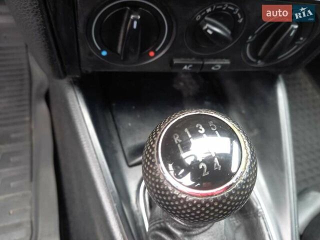 Синій Фольксваген Гольф, об'ємом двигуна 1.6 л та пробігом 258 тис. км за 4000 $, фото 27 на Automoto.ua