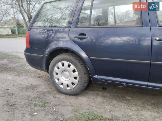 Синий Фольксваген Гольф, объемом двигателя 1.6 л и пробегом 293 тыс. км за 4700 $, фото 9 на Automoto.ua