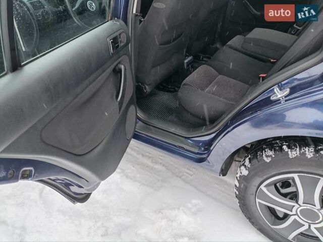 Синій Фольксваген Гольф, об'ємом двигуна 1.6 л та пробігом 284 тис. км за 3950 $, фото 13 на Automoto.ua