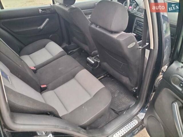 Синий Фольксваген Гольф, объемом двигателя 1.6 л и пробегом 230 тыс. км за 3799 $, фото 2 на Automoto.ua