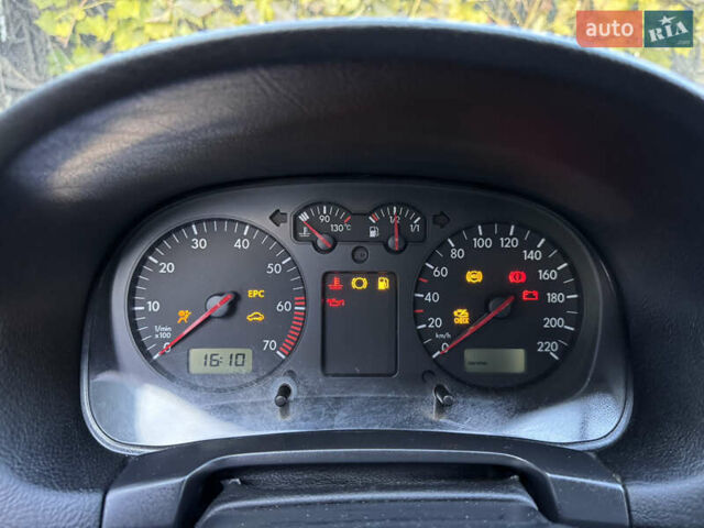 Синій Фольксваген Гольф, об'ємом двигуна 1.4 л та пробігом 404 тис. км за 3250 $, фото 71 на Automoto.ua