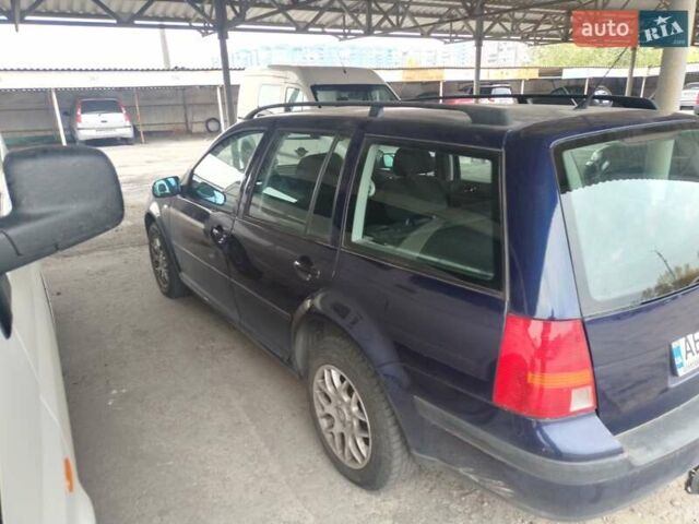 Синій Фольксваген Гольф, об'ємом двигуна 1.39 л та пробігом 255 тис. км за 4000 $, фото 1 на Automoto.ua