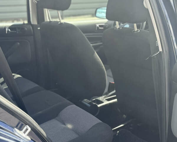 Синій Фольксваген Гольф, об'ємом двигуна 1.6 л та пробігом 249 тис. км за 5199 $, фото 27 на Automoto.ua