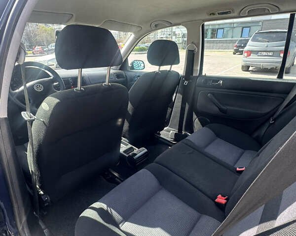 Синій Фольксваген Гольф, об'ємом двигуна 1.6 л та пробігом 249 тис. км за 5199 $, фото 25 на Automoto.ua