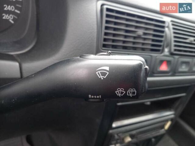 Синій Фольксваген Гольф, об'ємом двигуна 1.6 л та пробігом 258 тис. км за 4000 $, фото 29 на Automoto.ua