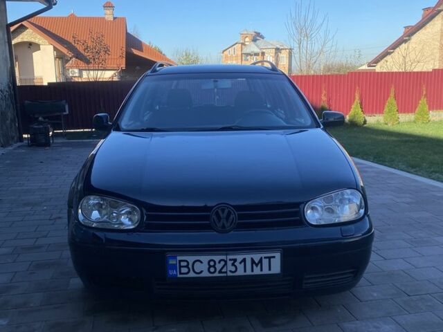 Синий Фольксваген Гольф, объемом двигателя 1.6 л и пробегом 205 тыс. км за 2400 $, фото 2 на Automoto.ua
