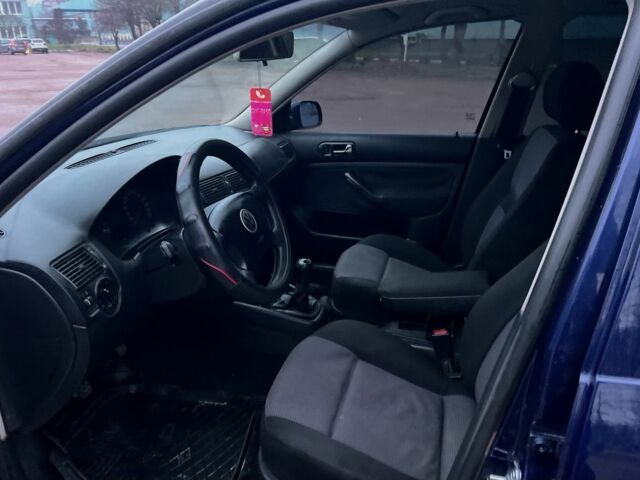 Синій Фольксваген Гольф, об'ємом двигуна 1.9 л та пробігом 300 тис. км за 4099 $, фото 5 на Automoto.ua