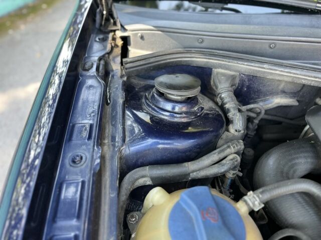 Синий Фольксваген Гольф, объемом двигателя 1.9 л и пробегом 268 тыс. км за 4600 $, фото 21 на Automoto.ua